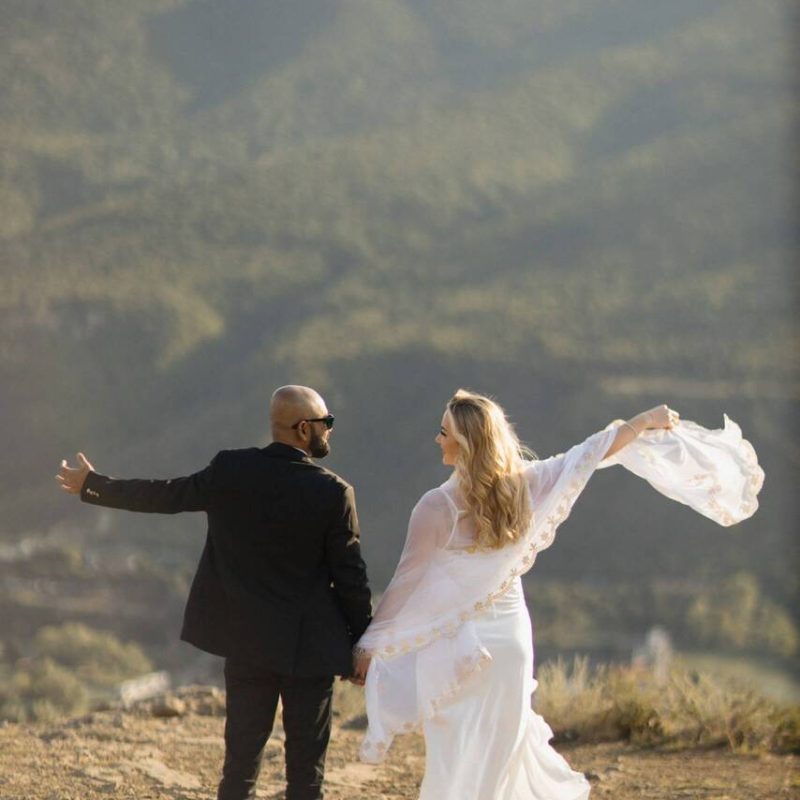 Georgia country wedding: couple with scenic view